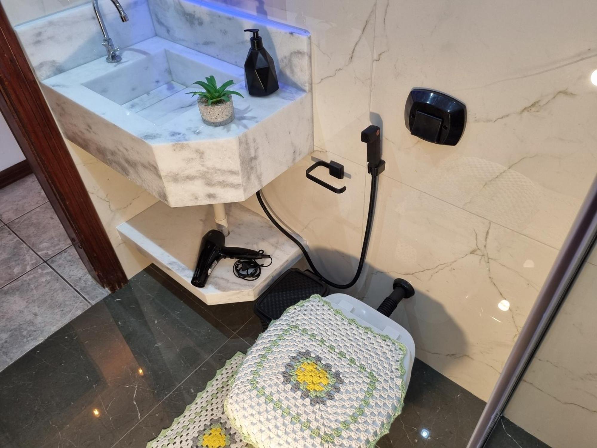 Uma Quadra E Meia Do Mar Ar Wifi Smart Tv Itapema Exteriör bild